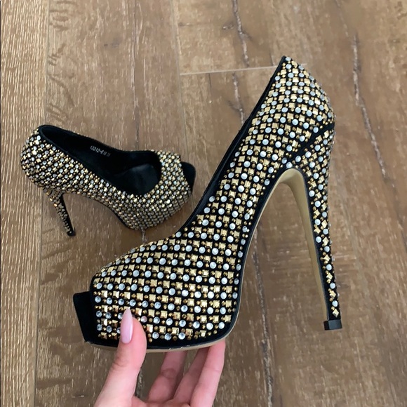 Pumps - Picture 3 of 5